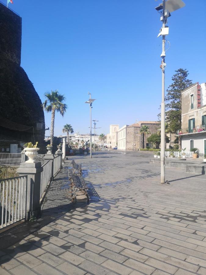 Locanda Popolare Aci Castello Exterior foto
